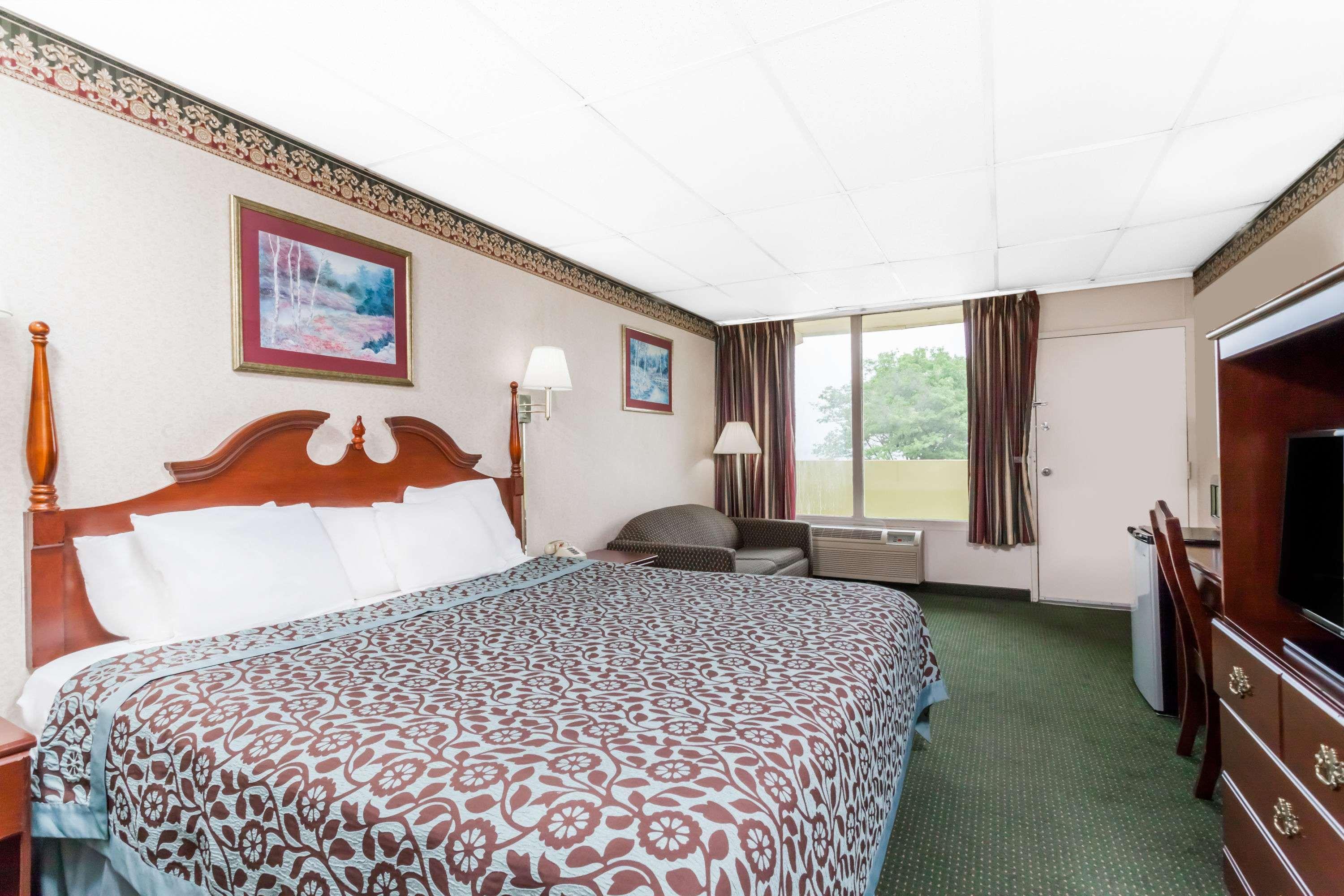 Days Inn By Wyndham Таннерсвілл Екстер'єр фото